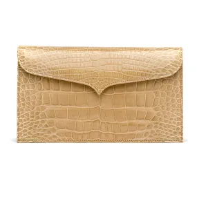 Capri Clutch in Creme