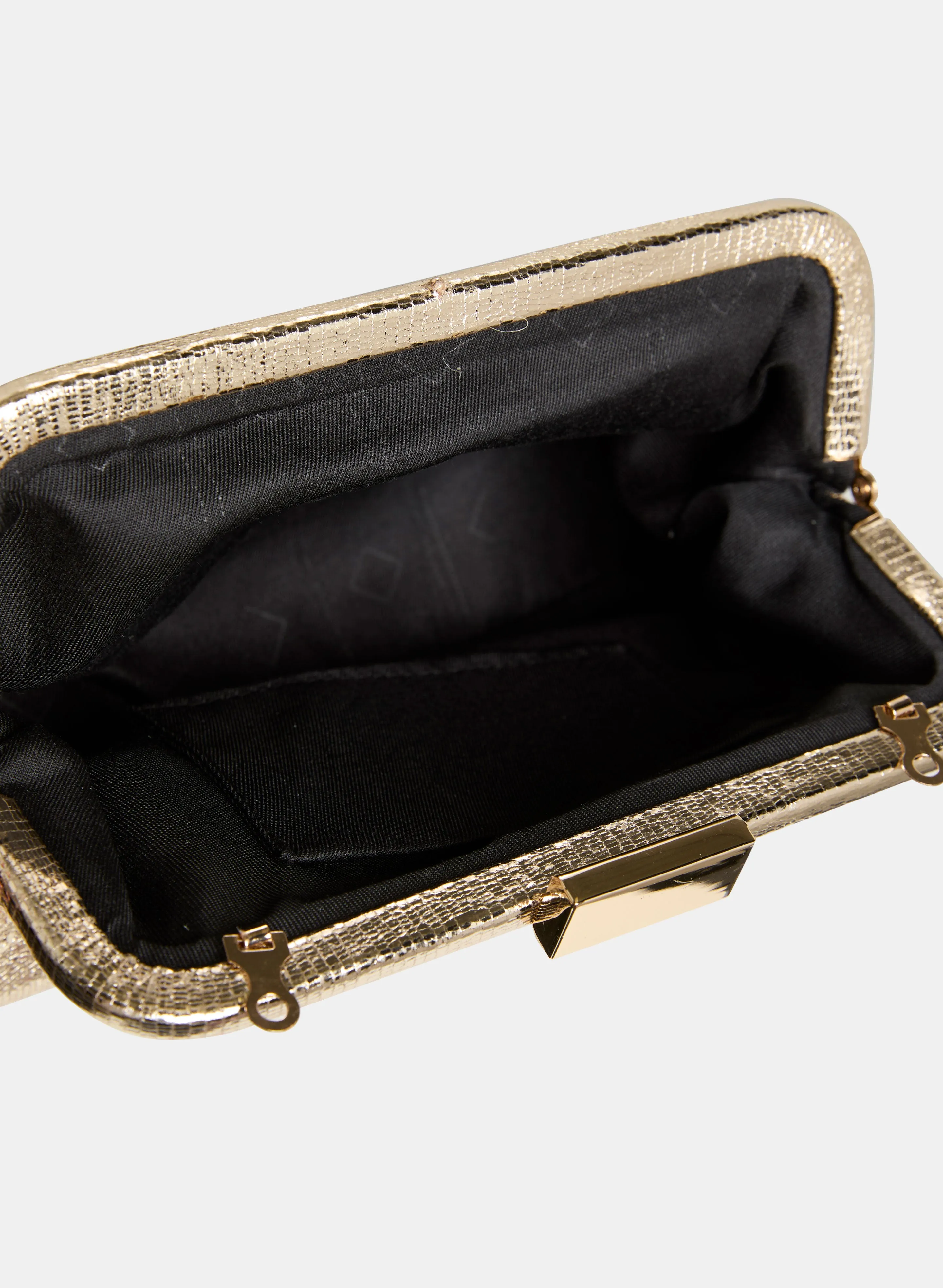 Kiss-Lock Metallic Clutch