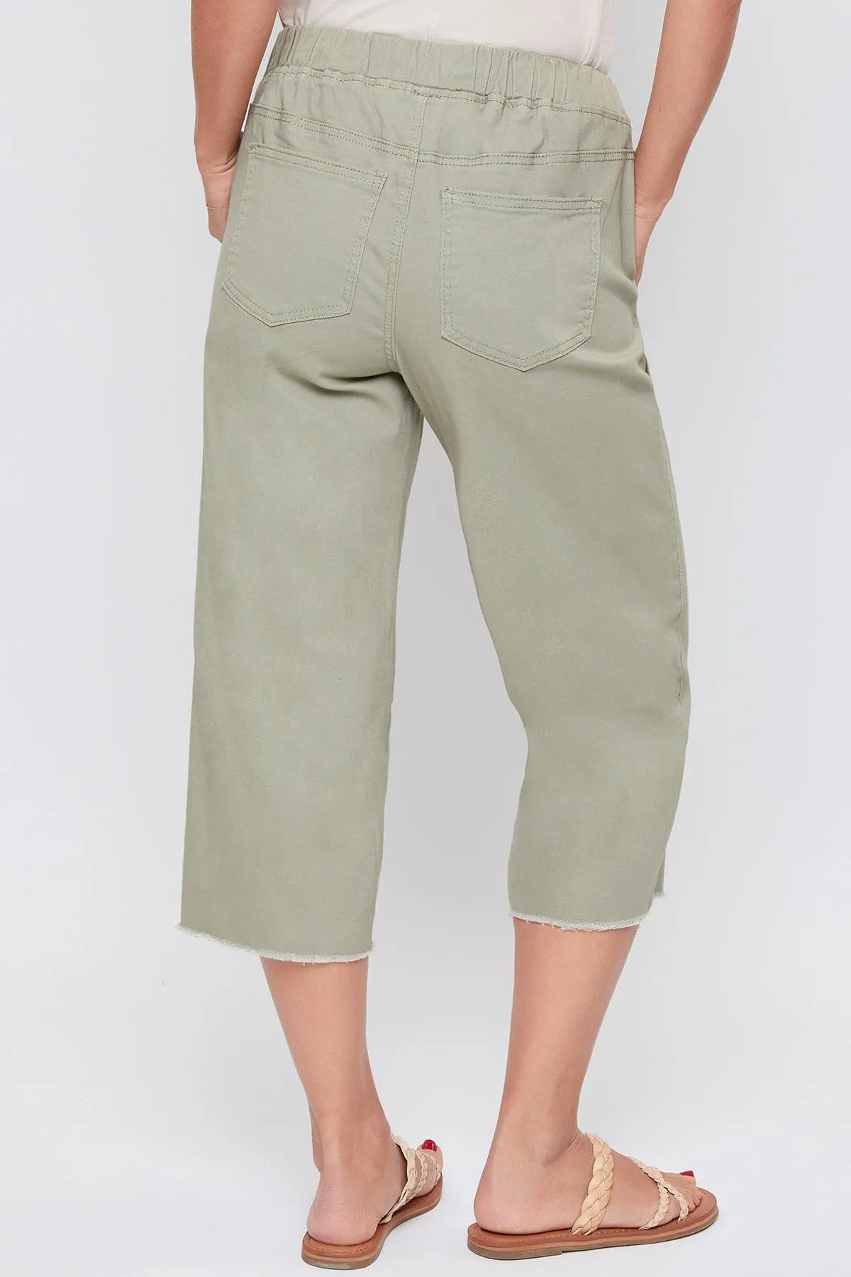 Women's Elastic Waist Capri With Fray Hem